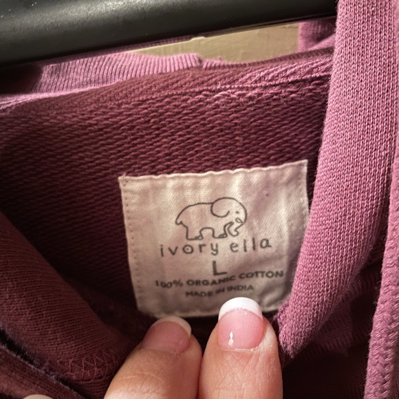 Ivory Ella size large. - Picture 5 of 7